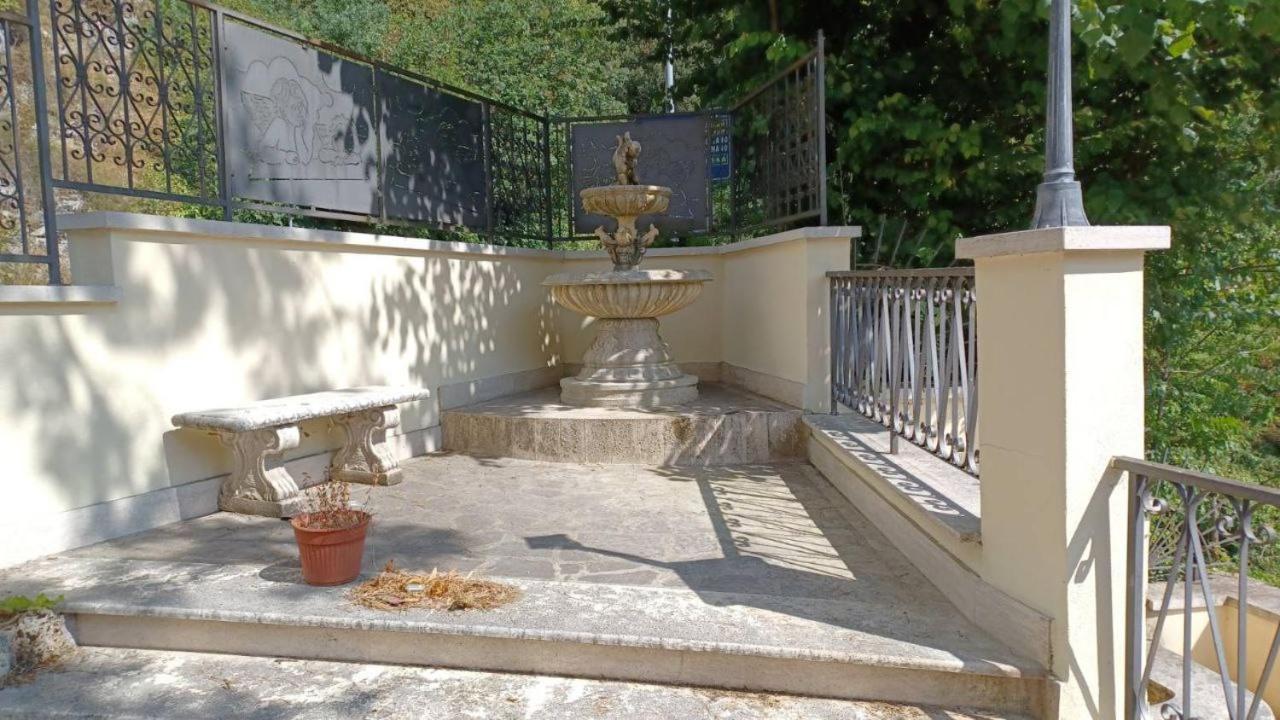 Villino Chelidonia Subiaco Bed and Breakfast Buitenkant foto